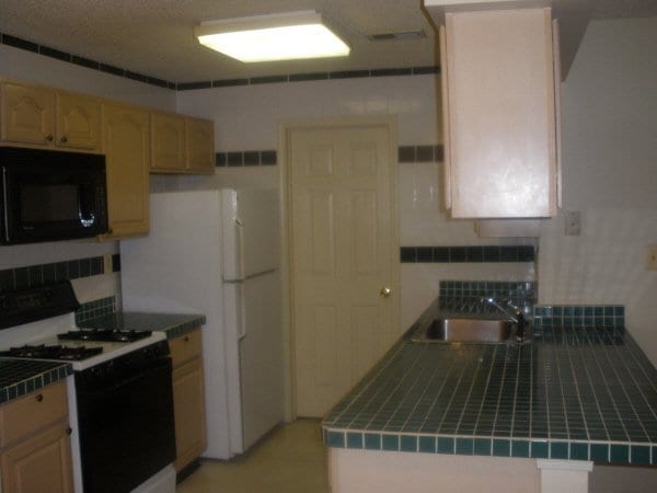 Building Photo - 274 Matthews Drive
