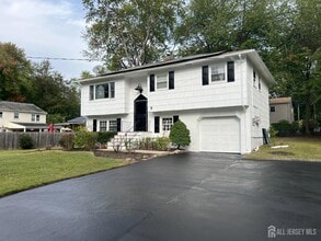 Building Photo - 9 Newman St