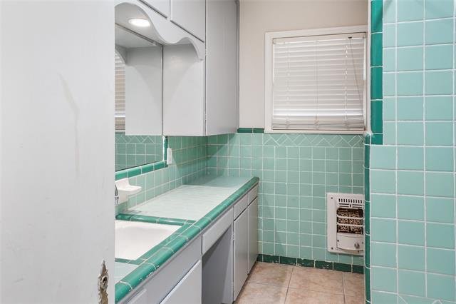 Building Photo - 2711 Santa Cruz Dr