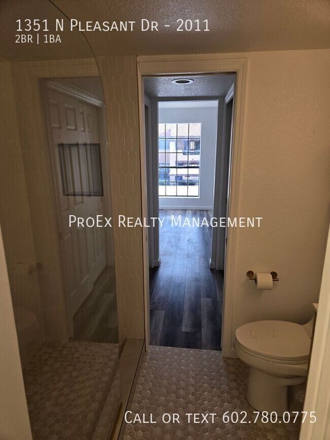 Building Photo - 1351 N Pleasant Dr