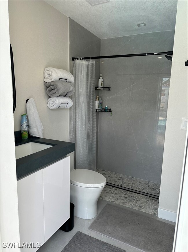 Building Photo - 1595 Whispering Oaks Cir