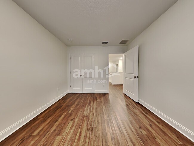 Building Photo - 60 Elcano Ln