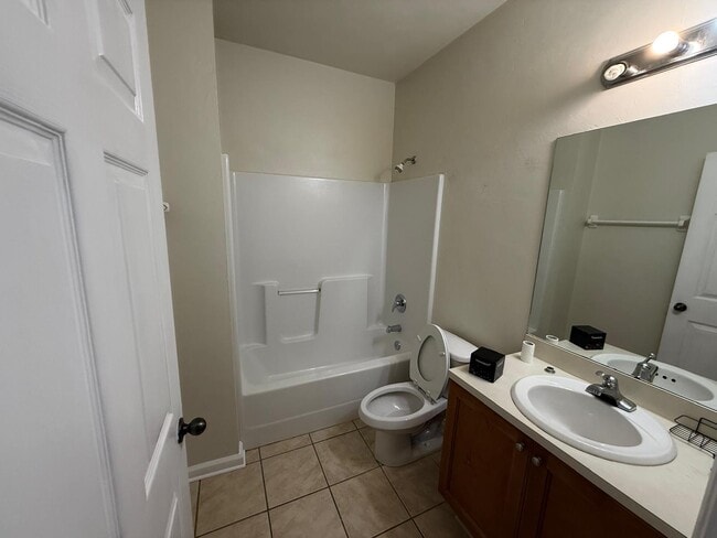 Building Photo - 2014 Midyette Rd