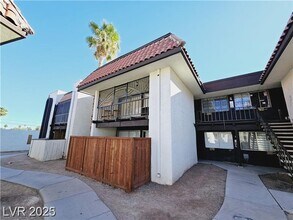 Building Photo - Freshly painted spacious and cozy one bedr...