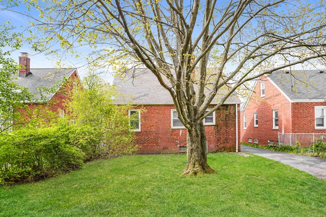 Building Photo - 4065 Bayard Rd