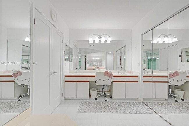 Building Photo - 3600 Mystic Pointe Dr