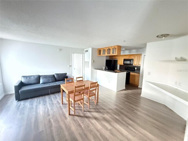 Building Photo - 4105 Tropical Isle Blvd