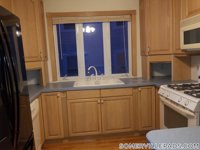 Building Photo - 96 Conwell Ave