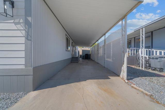 Building Photo - 5001 W Florida Ave