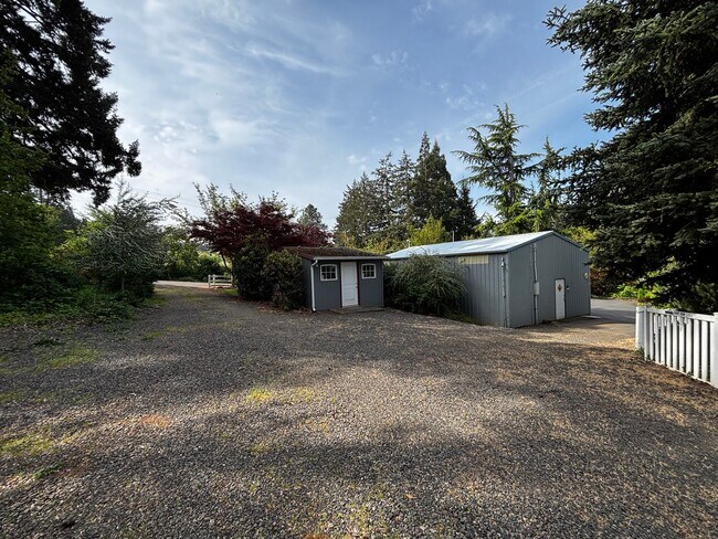 Building Photo - Rare 3-Acre 3BR Home in South Salem – Shops, Workspace & Greenhouses