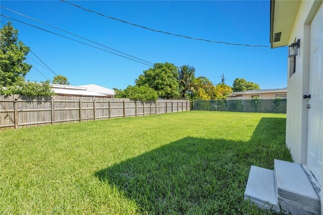 Building Photo - 6021 SW 19th St