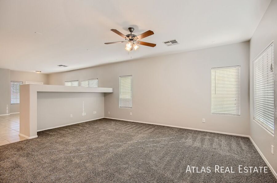 Building Photo - 797 W Agrarian Hills Dr