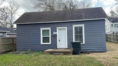 Building Photo - 2649 Royal Ave