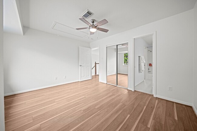 Building Photo - 45 N Lakeridge Cir