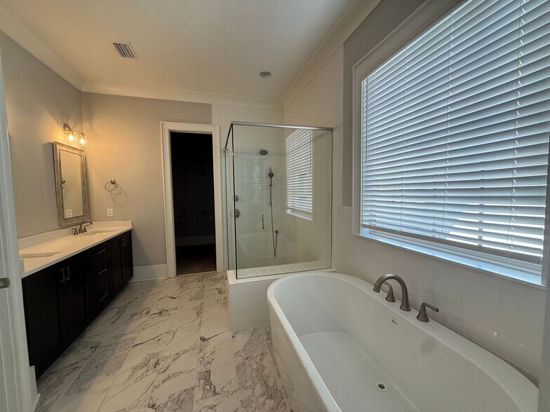 Building Photo - Gorgeous Home in Summerlin (Auburn)
