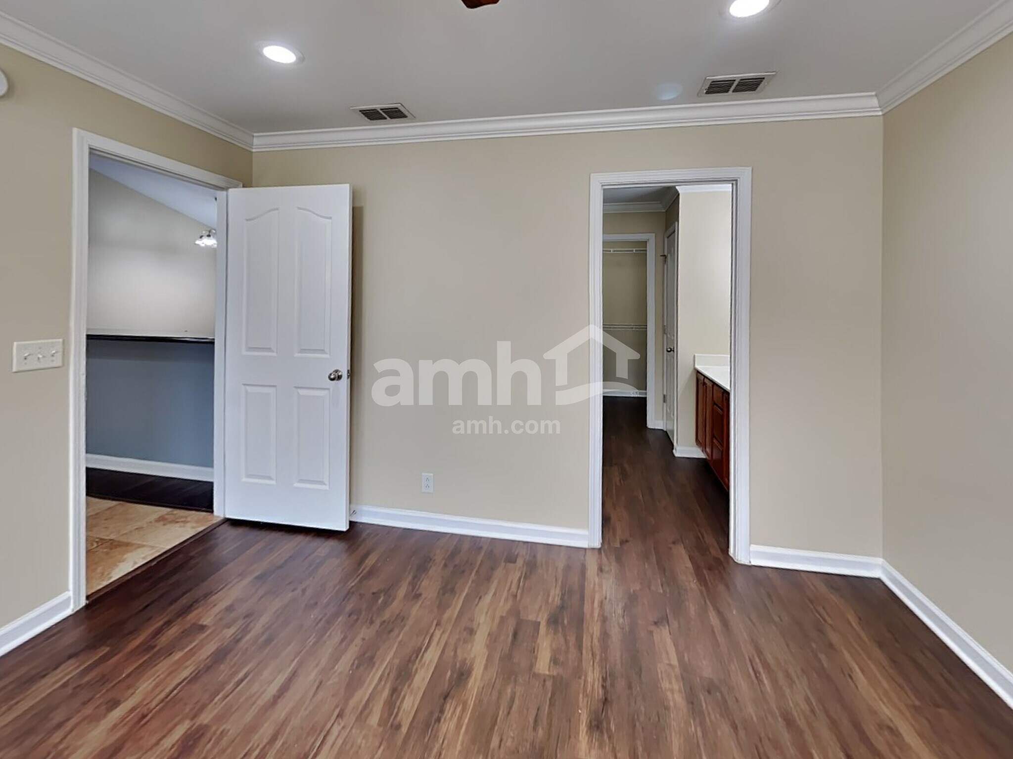 Building Photo - 2106 Bimelech Ln