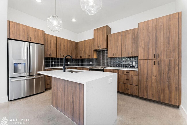 Building Photo - 4509 22nd Pl