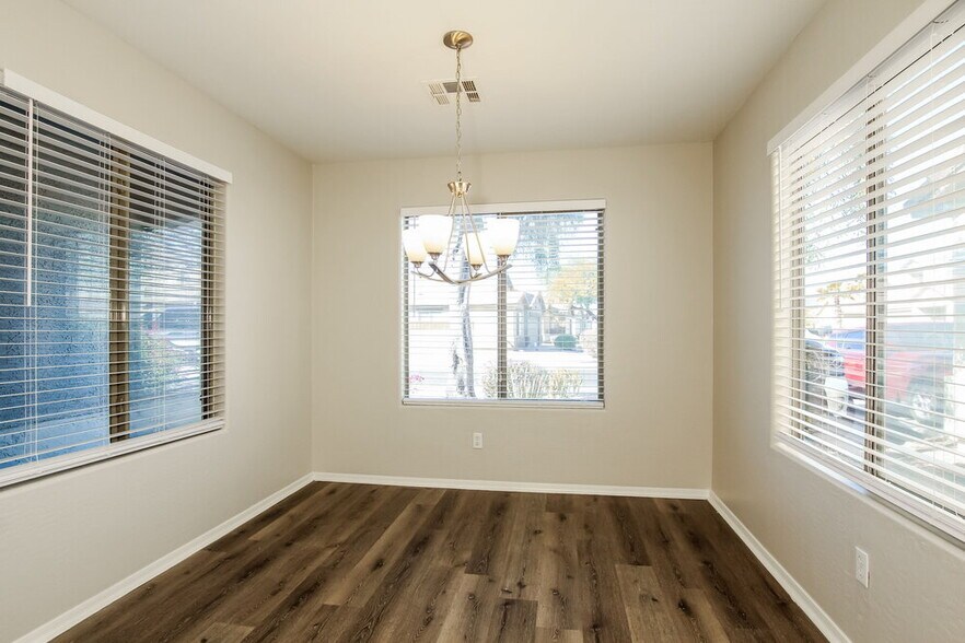 Building Photo - 3565 S 257th Ln