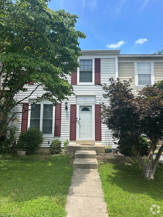 Building Photo - Potomac Chase Townhouse For Lease