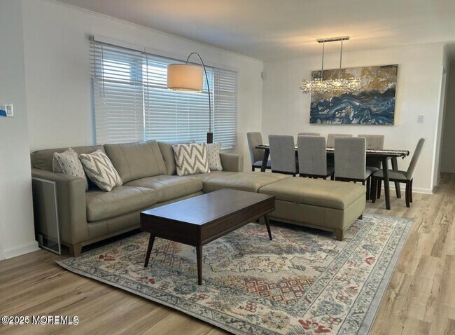 Building Photo - 70 Avery Ave