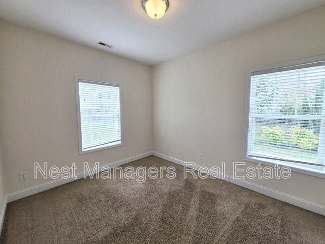 Building Photo - 173 Weston Woods St