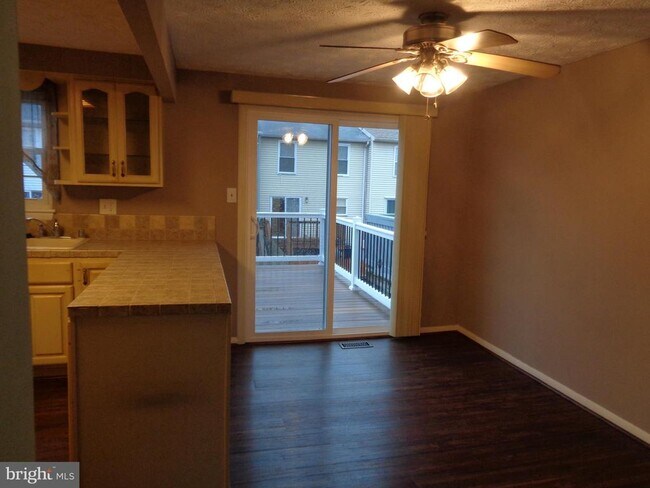 Building Photo - 4020 Rustico Rd