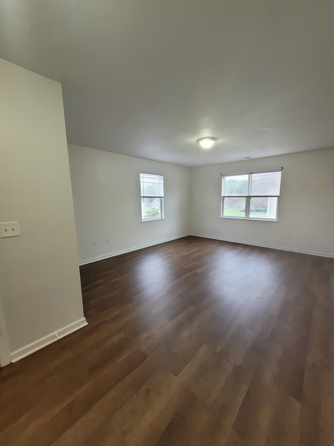 Building Photo - 204 Olde Covington Way