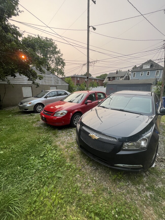 Off Street Parking - 400 Chittenden Ave