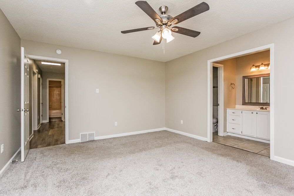 Building Photo - 5044 Brooksbank Cove S