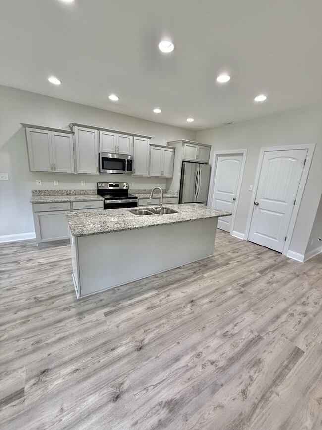 Building Photo - 410 Amethyst Ct