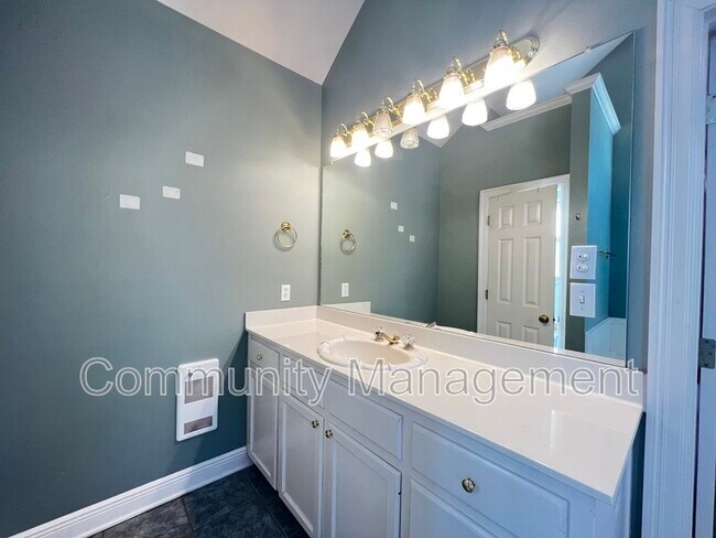 Building Photo - 6011 Riverbrook Dr