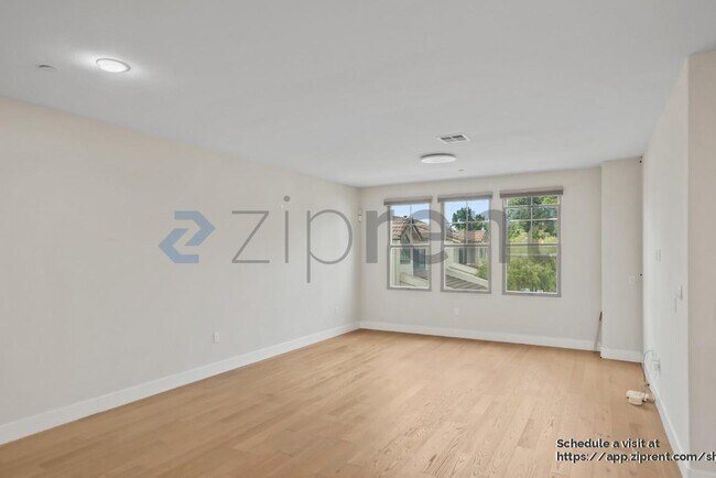 Building Photo - 31 Catania Common