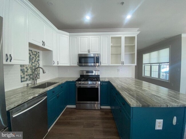 Building Photo - 76 Kyle Way