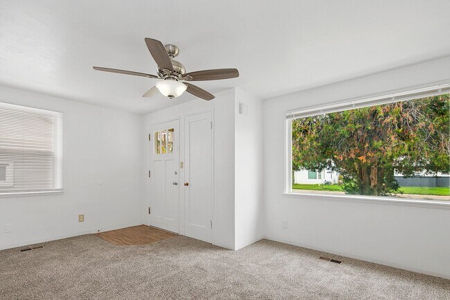 Building Photo - 2bd/1b Boise Bench Home!