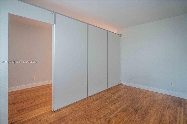 Building Photo - 7325 Carlyle Ave