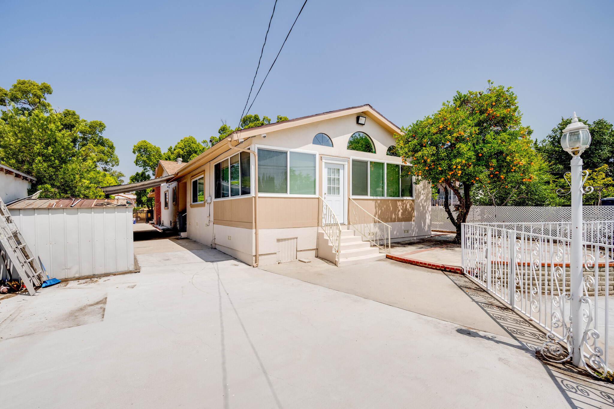 Building Photo - 1214 Ruberta Ave