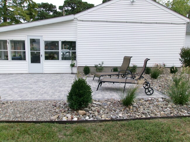 Building Photo - 3 Talbot Ave