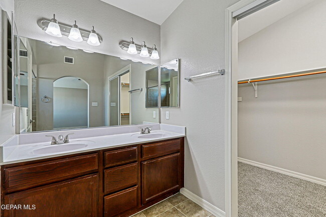 Building Photo - 14326 Smokey Point Dr