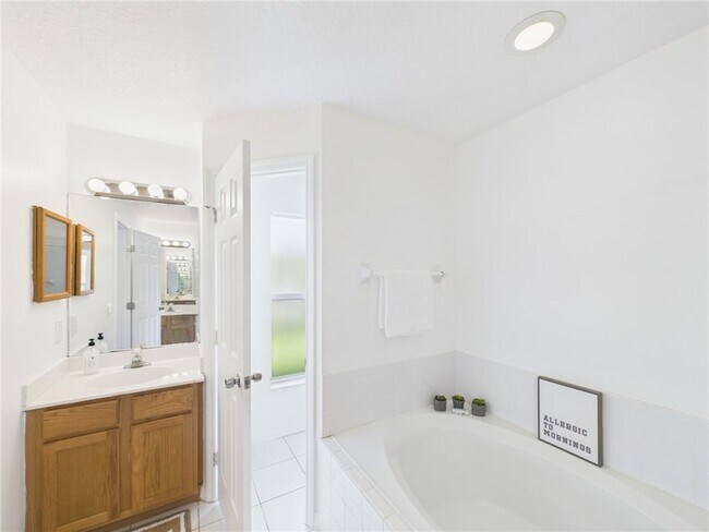 Building Photo - 8135 100th Ave