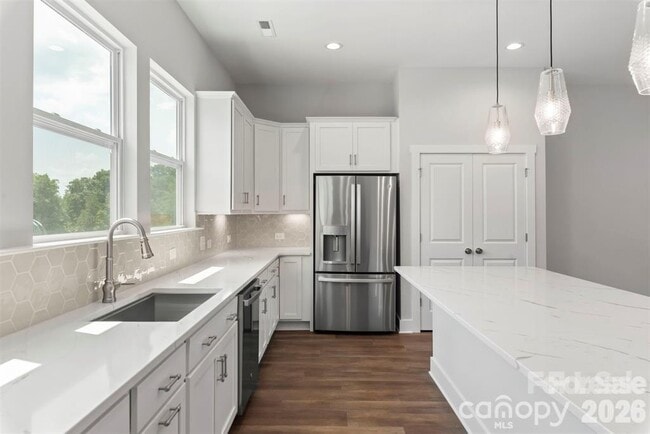 Building Photo - 417 Prine Pl