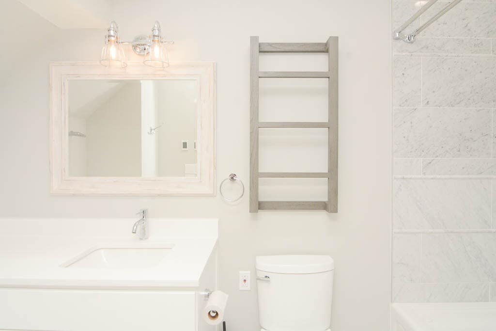 Building Photo - 3451 N Hoyne Ave