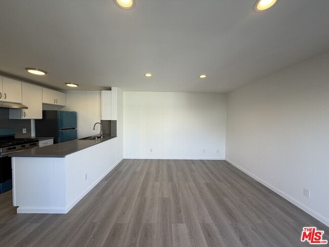 Building Photo - 1531 N Detroit St