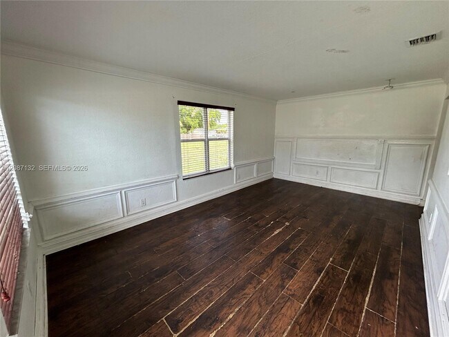 Building Photo - 280 SW 8th St