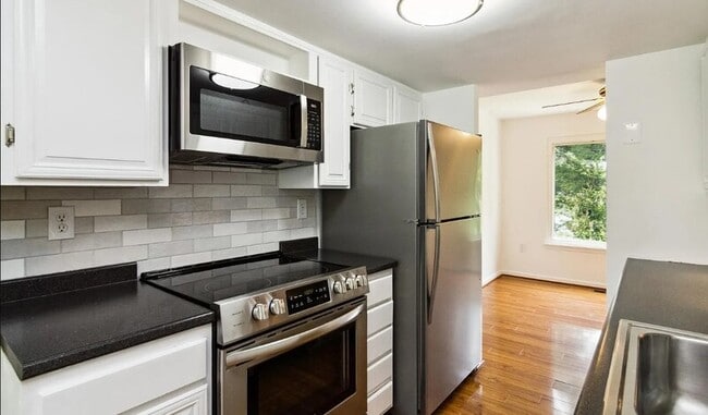 Building Photo - 12 Metz Ct