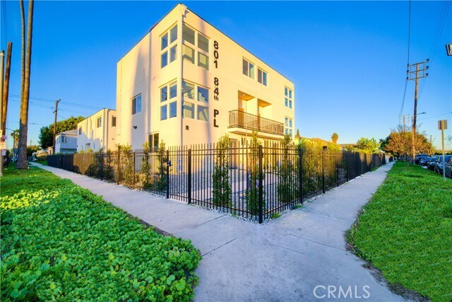 Building Photo - 8414 McKinley Ave