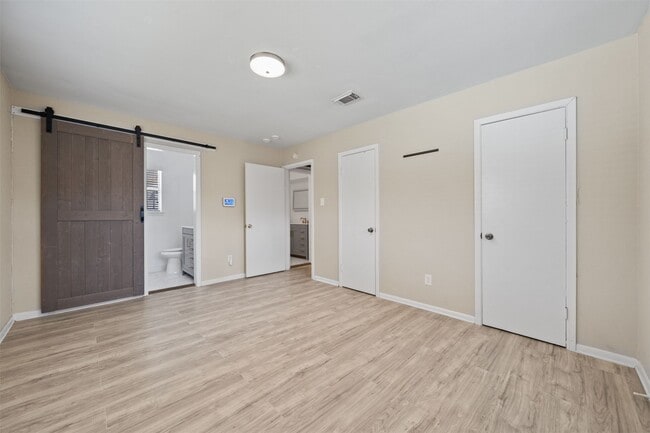 Building Photo - 5826 Spruce Forest Dr