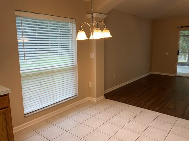 Building Photo - 5243 Algerine Pl