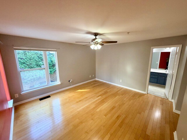 Building Photo - 607 Raphael Place