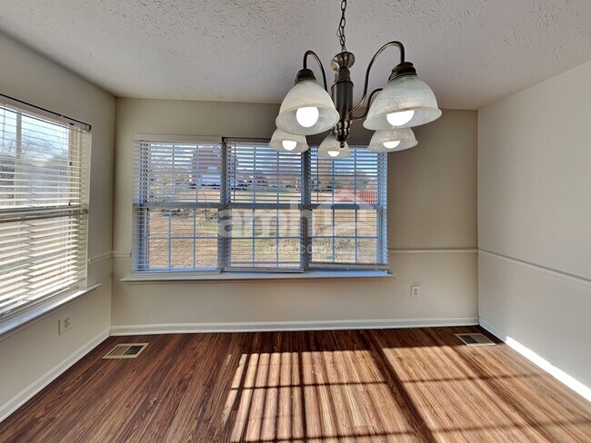 Building Photo - 105 Koleberg Trl