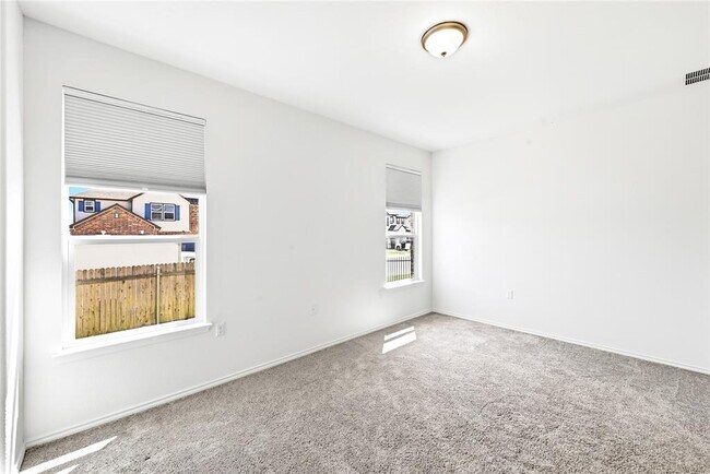 Building Photo - 12801 Willowgrove Ln